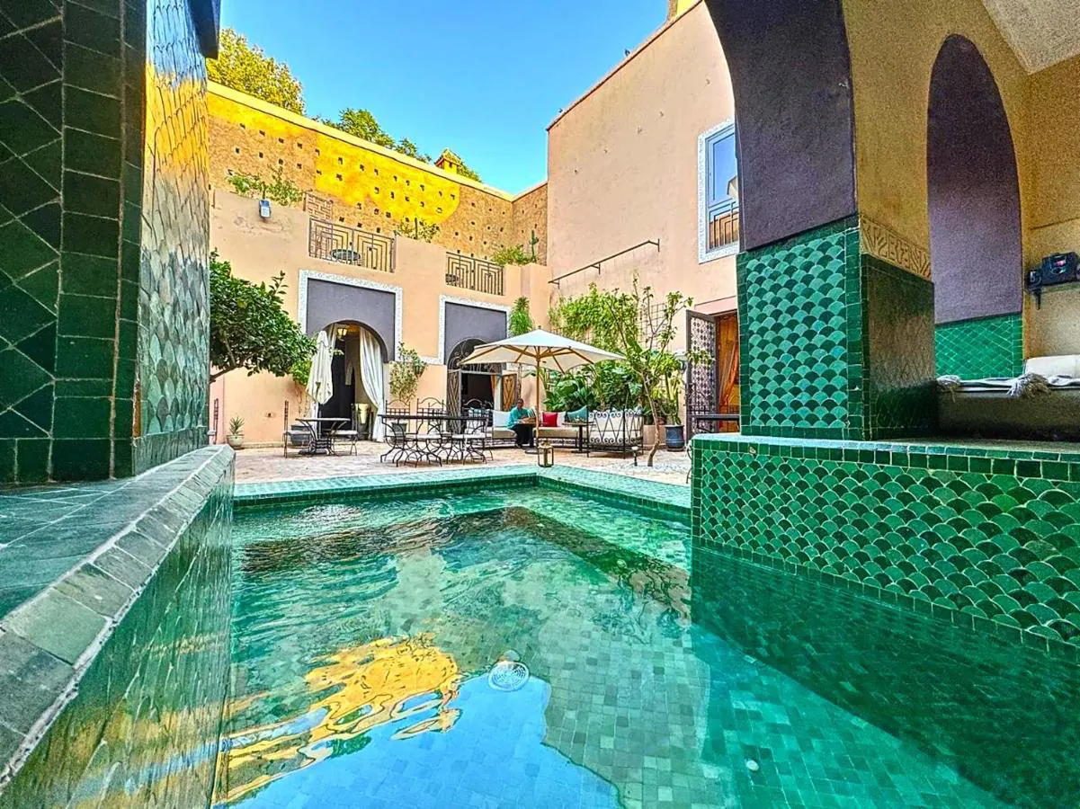 Riad — Riad d'Exception à Vendre - Emplacement Privilégié