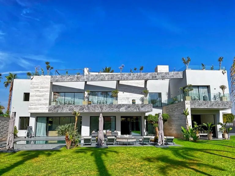 Villa Beverly Hills — photograph 1